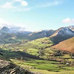 Tree Tops View בית נופש